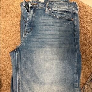 Kancan size 31 
Like new
Smoke free home